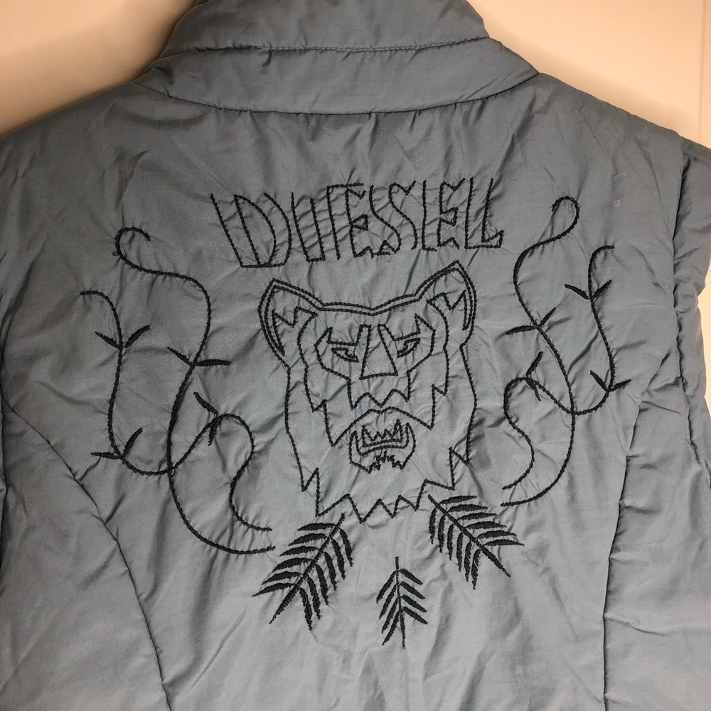DIESEL puffer vest w/embroidered Lion Size Lrg.